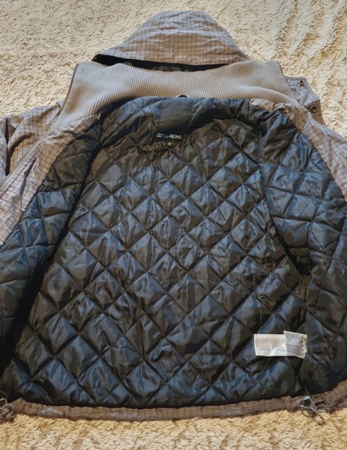Très beau blouson Billabong parfait état capuche amovible - photo numéro 6