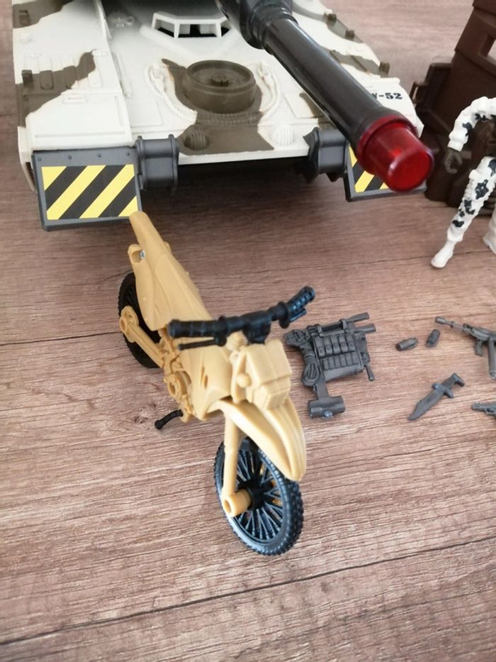 Lot de jouets militaire - photo numéro 2