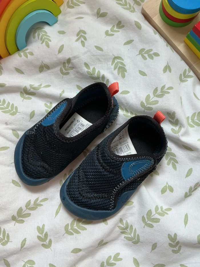 chaussons antidérapant decathlon taille 23 noir et bleu - photo numéro 2