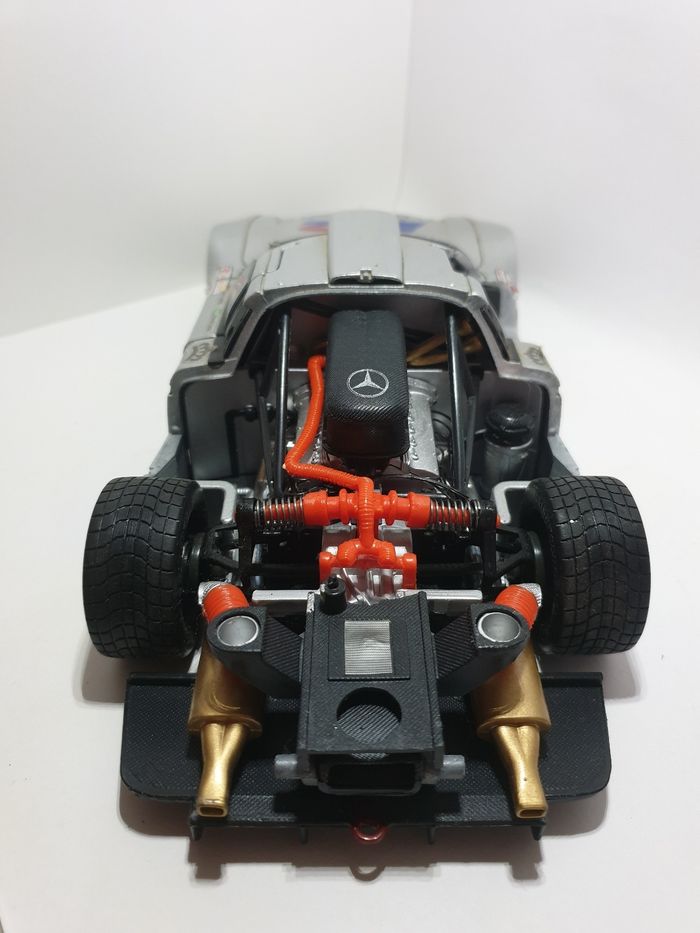 Maisto Mercedes-Benz CLK GTR D2 Privat #2 1/18 - GT Racing Warsteiner🏁 (pour pièces) - photo numéro 6