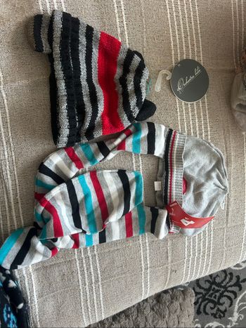 Lot 2 bonnets garçon