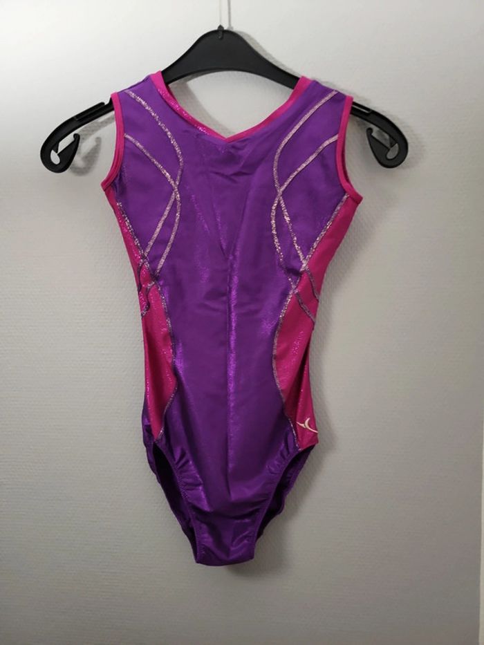 Justaucorps compétition violet rose brillant