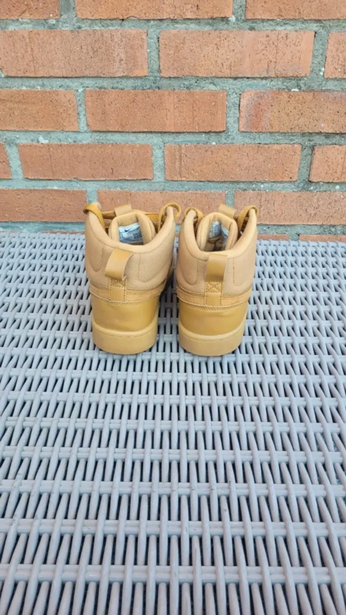 Baskets Nike taille 40 - photo numéro 3