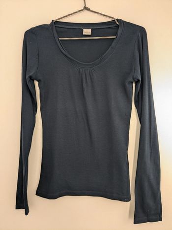 Top à manches longues col rond bleu marine Camaieu taille 1 / 36 en très bon état