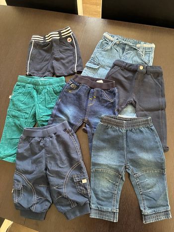 Lot 6 pantalons et 1 short 6 mois 