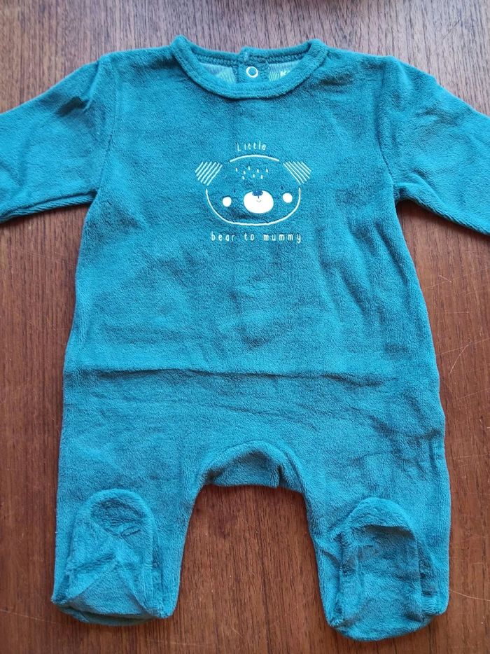 Lot 2 pyjamas + 3 bodys - 1 mois - photo numéro 5
