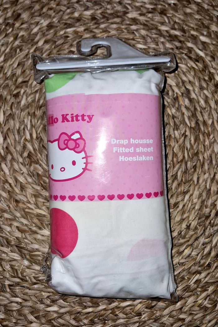 Drap housse hello Kitty 1 place neuf