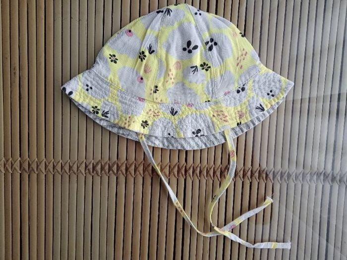 Chapeau multicolore