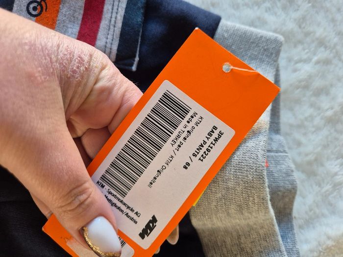 Pantalon jogging neuf KTM
Taille 68 - photo numéro 2