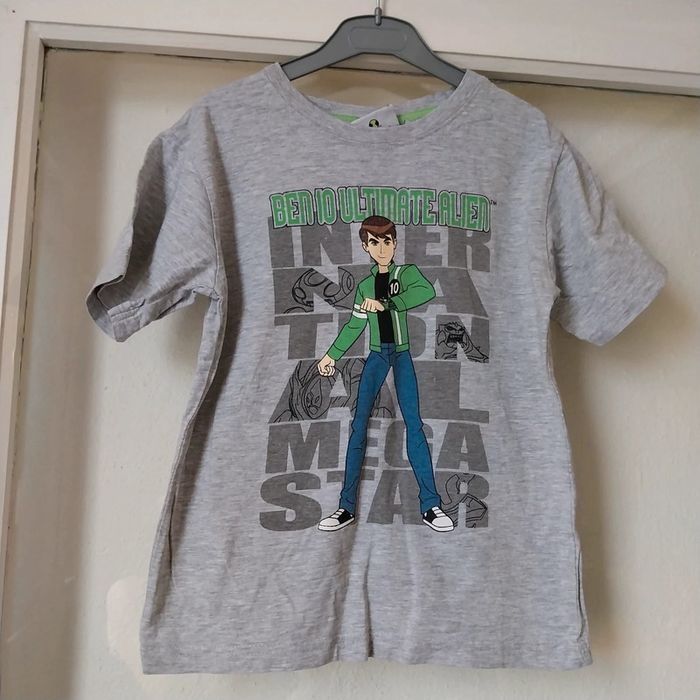 Polo Ben 10 taille 5/6ans