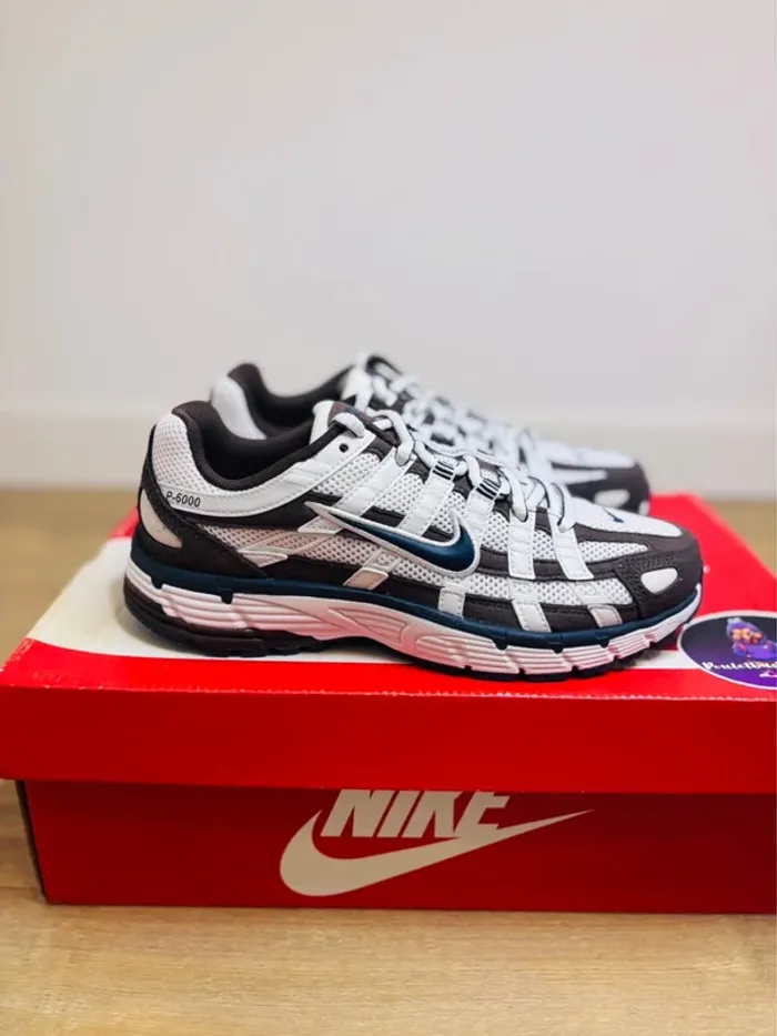 Nike P6000 Marron White Metallic Taille 37.5 - photo numéro 2