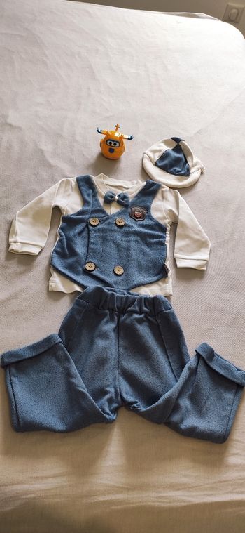 Petit ensemble 3 pièces, bébé garçon 18 mois.