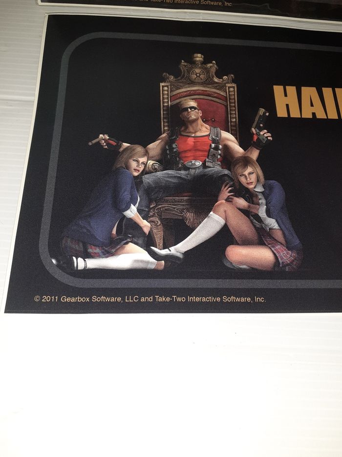 Stickers duke nukem - photo numéro 3