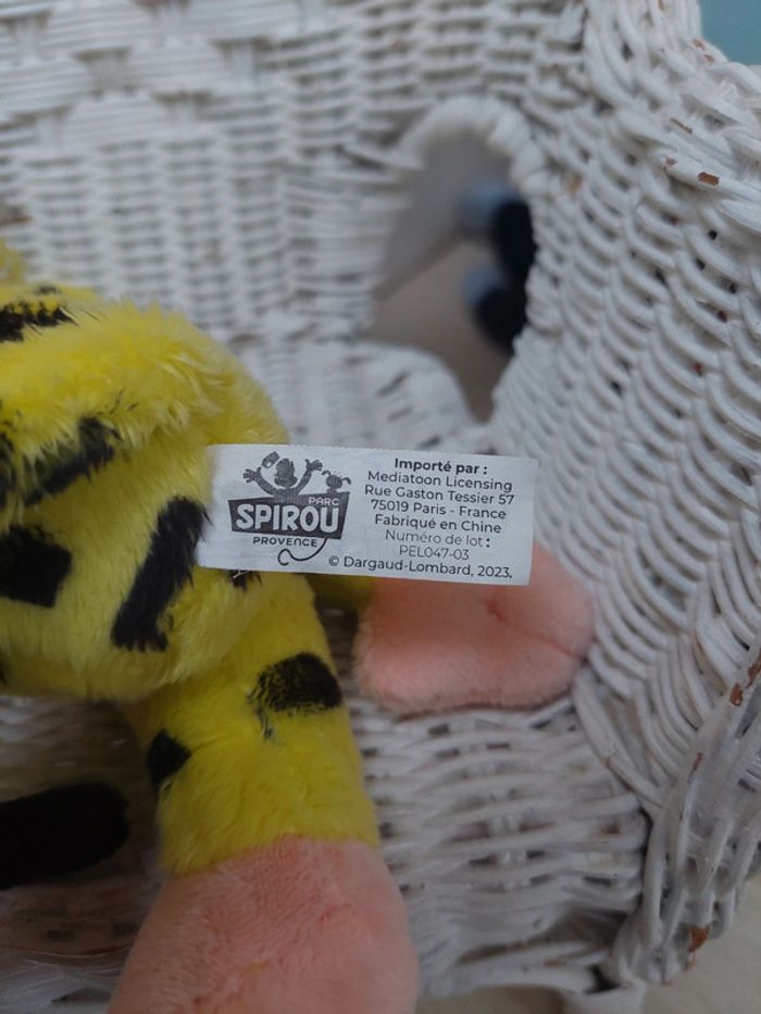 Parc spirou - peluche marsupilami - photo numéro 4