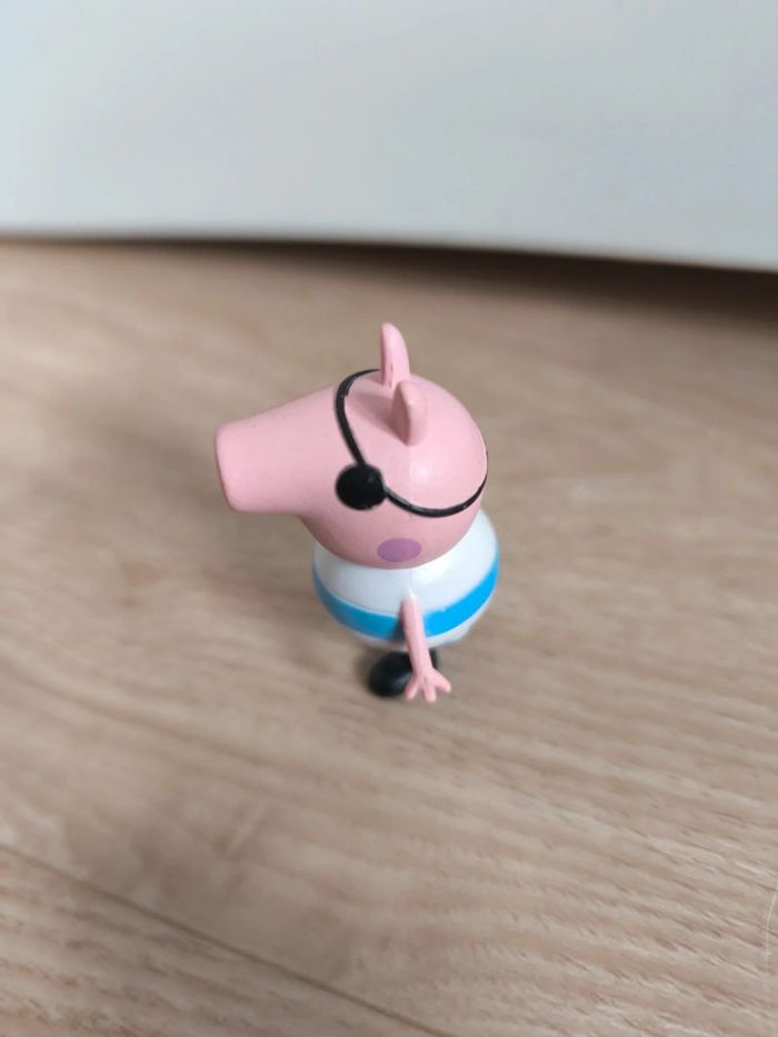 Figurine Peppa pig - photo numéro 2