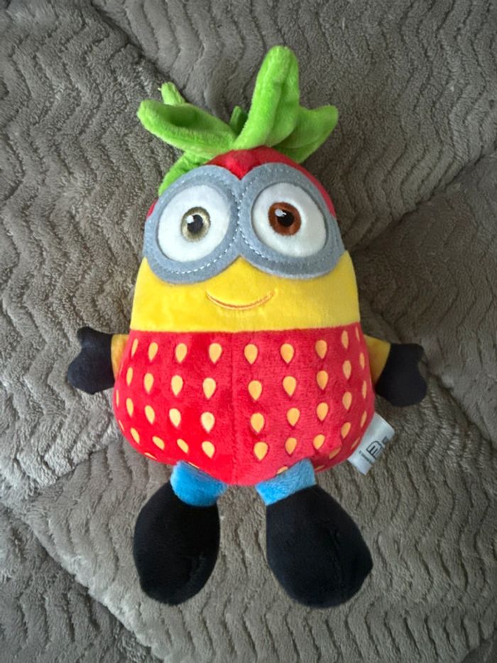 Peluches Minions neuves déguisées en fruits – Environ 20-25 cm – Idéal cadeau enfant ou déco - photo numéro 2