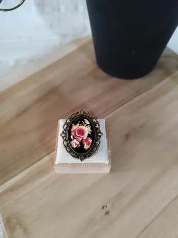 broche fleurie