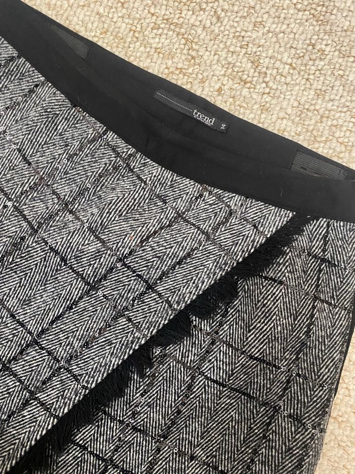 Jupe portefeuille en tweed - photo numéro 2