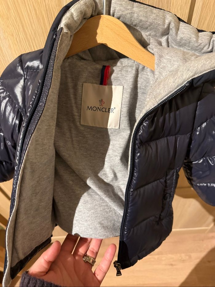 Moncler 9-12 mois - photo numéro 5