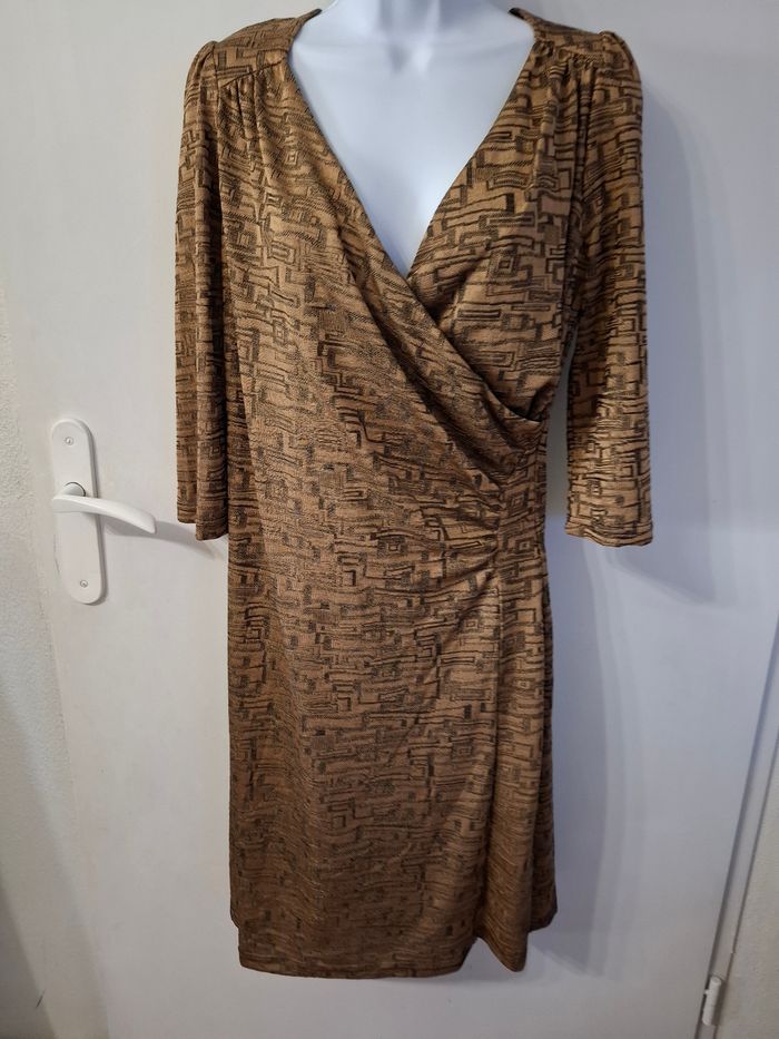 Robe Anne weyburn taille 38 en très bon état - photo numéro 2