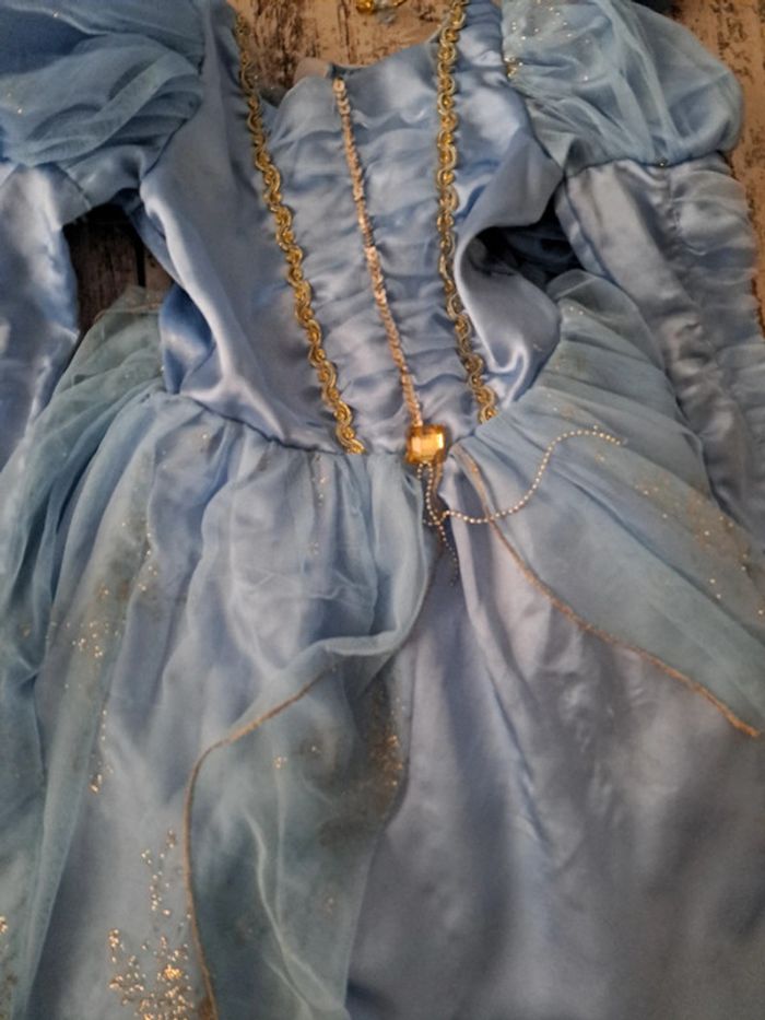 Robe Cendrillon Disney Store avec accessoires gants sac bijoux - photo numéro 4