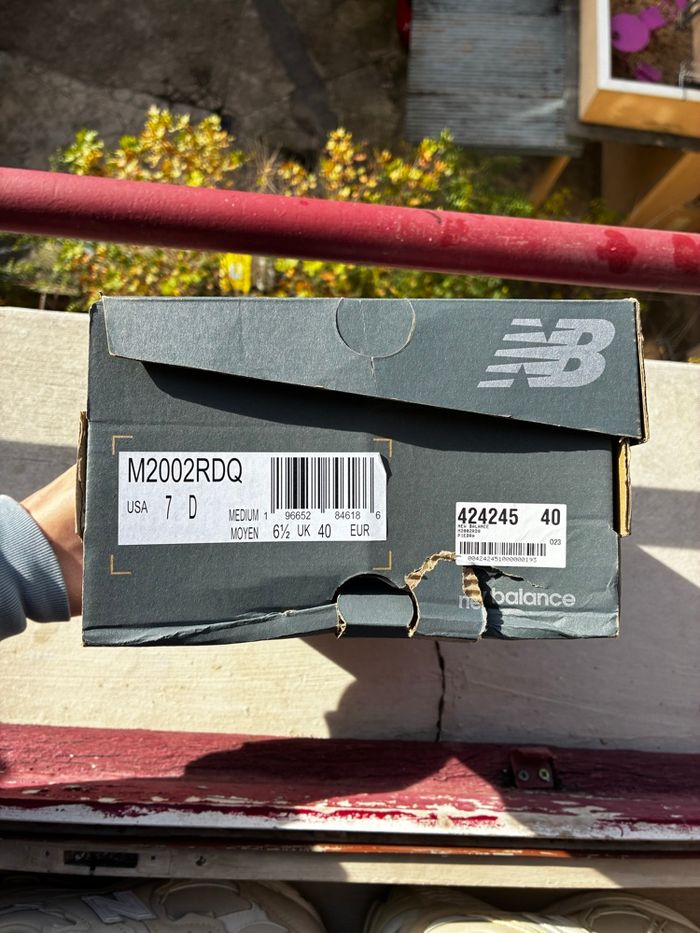 New Balance 2002R Cream - Taille 40 - Neuves - photo numéro 6