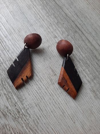 Boucles oreilles en bois