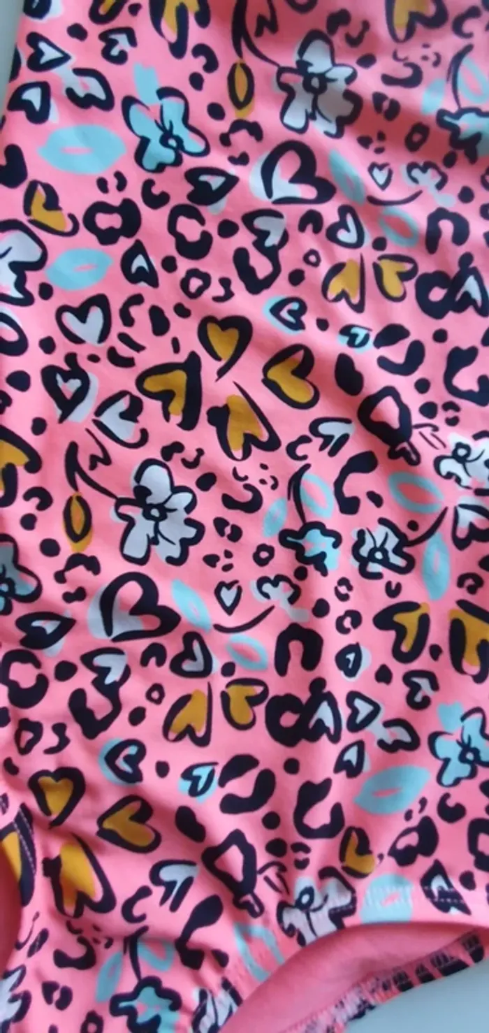 Maillot de bain 1 pièce H&M 7/8 ans - photo numéro 4