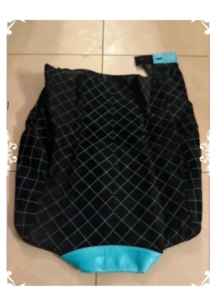 Veste courte de créateur modèle unique - photo numéro 4