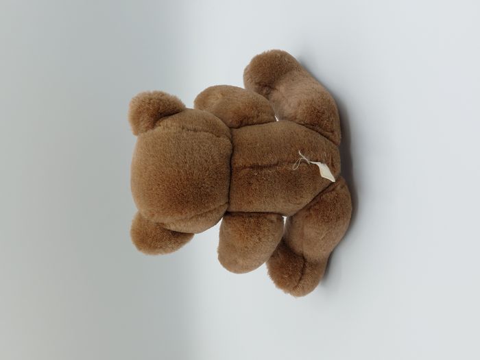 Ancienne Peluche doudou ours marron articulé noeud rouge 25 cm yeux durs vintage - photo numéro 3