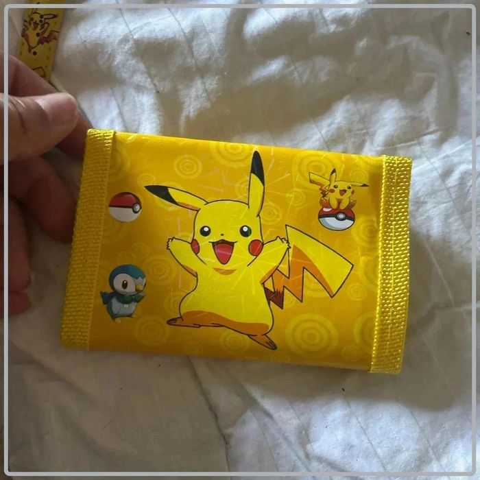 Montre + porte monnaie pikatchu - photo numéro 4