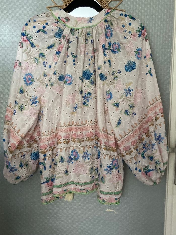 Blouse couleur claire - photo numéro 2