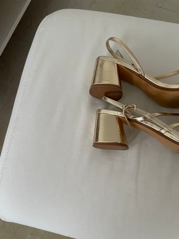 Chaussures à talons, stradivarius, taille 40 très bon état 15€