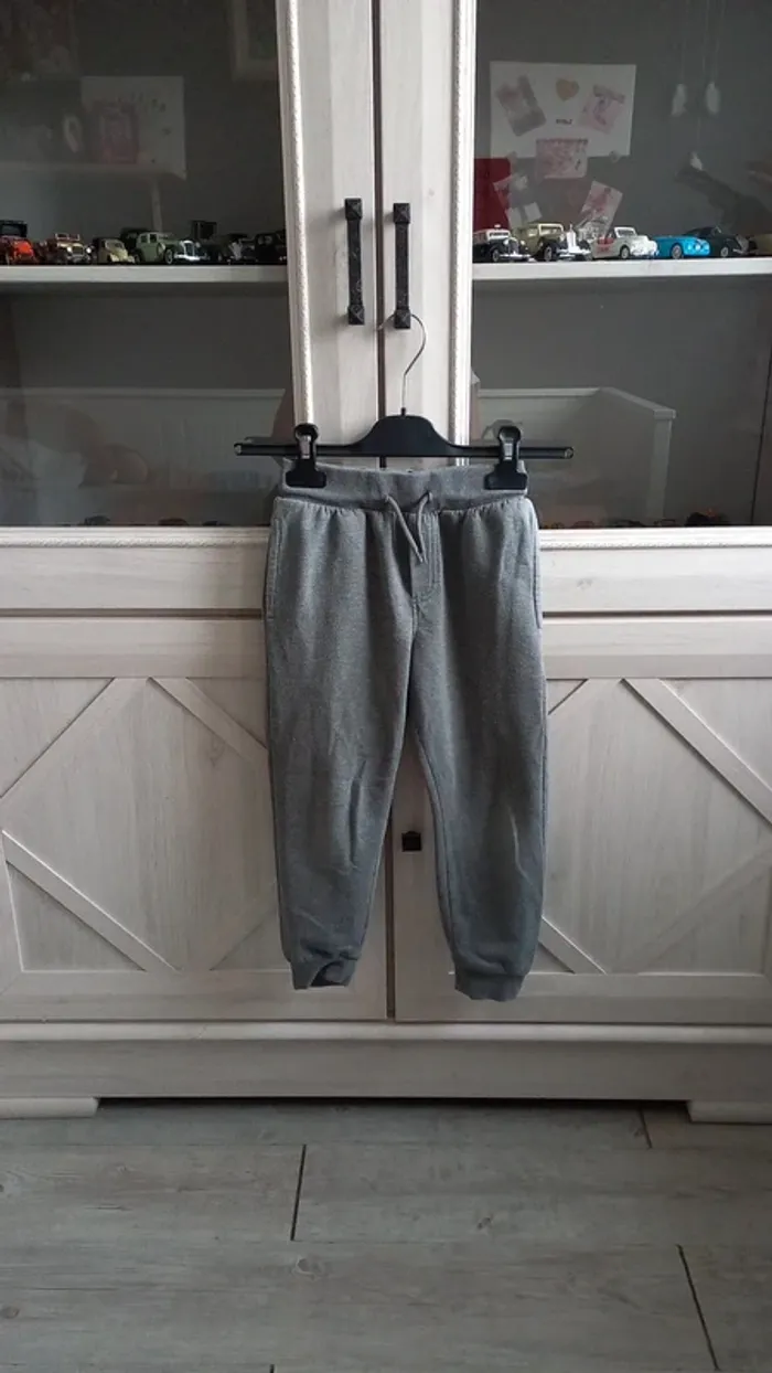 Pantalon de jogging gris garçon