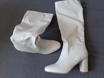 LOT BOTTES 39