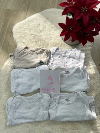 Lot de 6 bodys ML ~ 9 mois