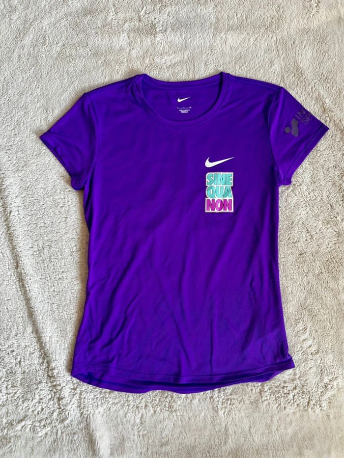 T-shirt Nike running