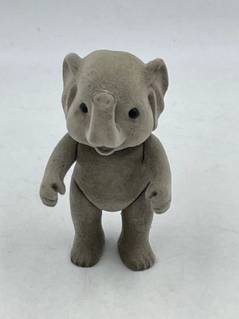 Figurine Sylvanian Families vintage Éléphant Epoch d’enfance 9 cm