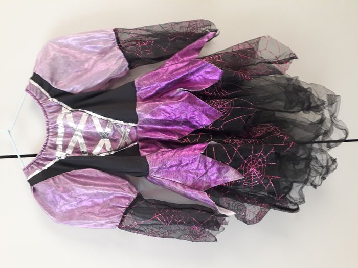 Déguisement robe violette et noire  10 ans Gifi