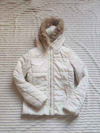 Doudoune blanche Cache Cache T36 – fausse fourrure amovible, chic et chaude ❄️