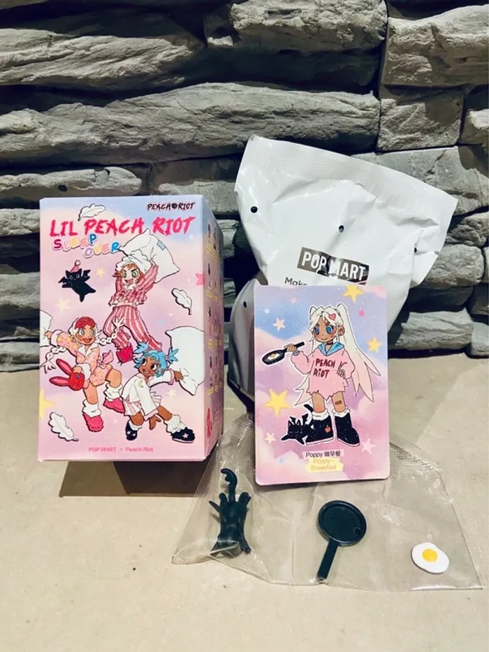 Pop Mart Lil Peach Riot SleepOver - Poppy Breakfast