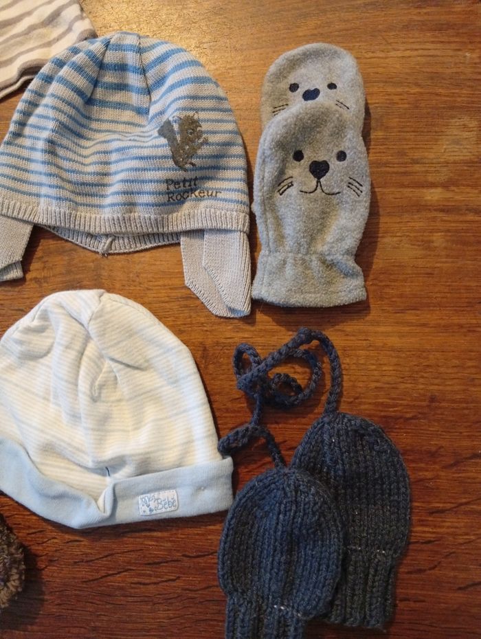 Lot bonnet et moufle taille 0/12 mois - photo numéro 7