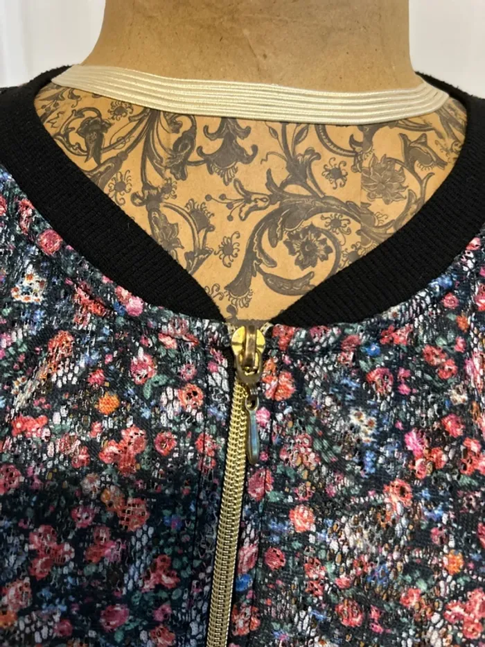 Veste en dentelle fleurie Ulla Popken 50-52 tres bon état - photo numéro 5