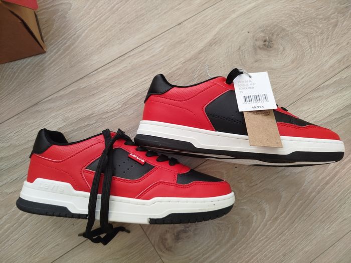 Basket levis pointure 35 neuve - photo numéro 4