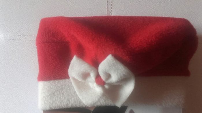 Très joli bonnet à petit noeud