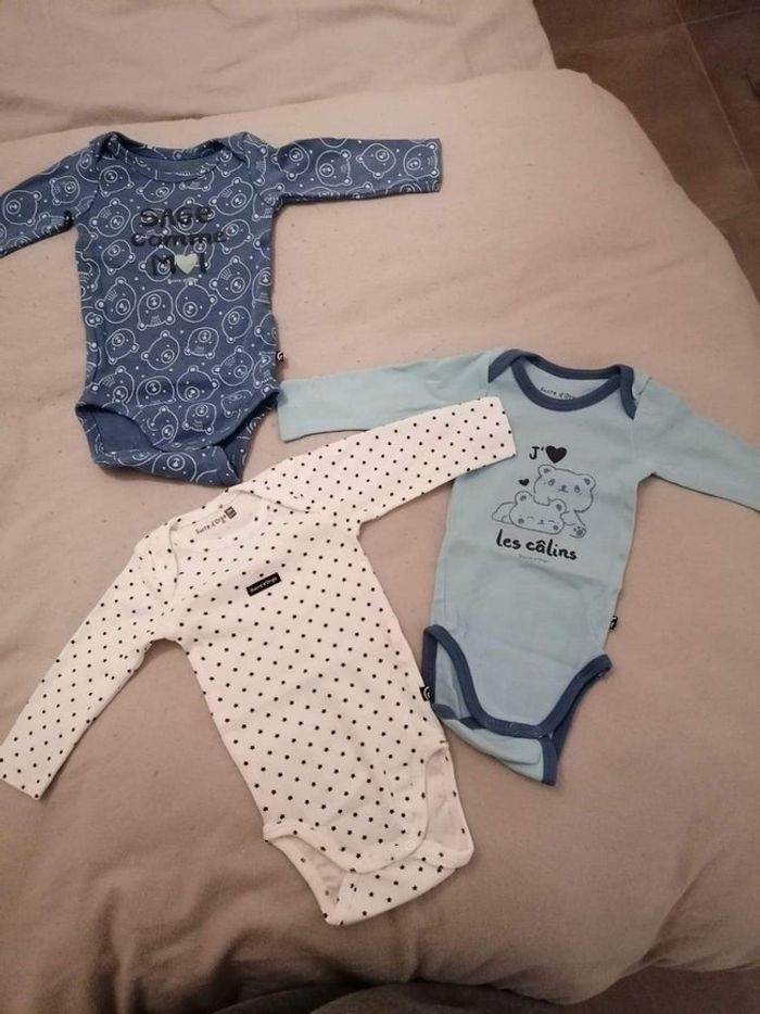 Lot de 3 bodies 3 mois