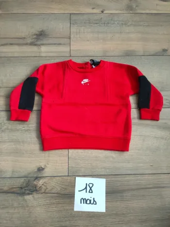 Pull rouge Nike garçon 18 mois