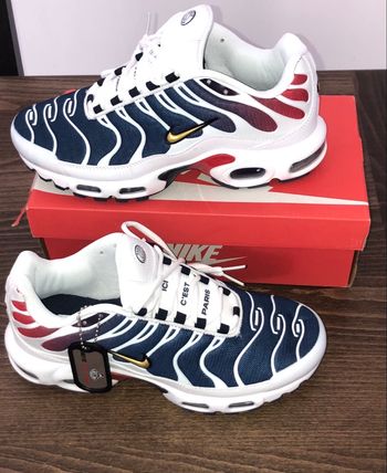 Tn psg taille 44 jamais porté neuf