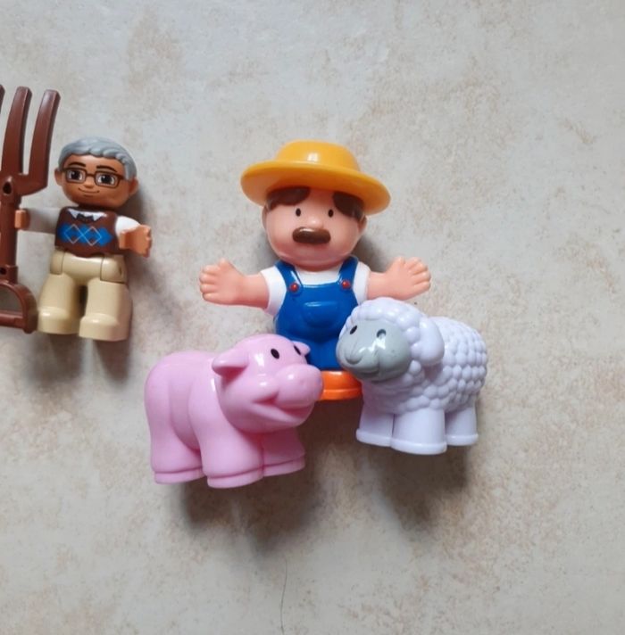 Lot de figurines - photo numéro 2