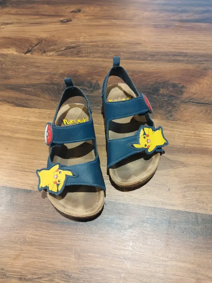 Sandales "Pokemon" H&M - Taille 28 - photo numéro 2